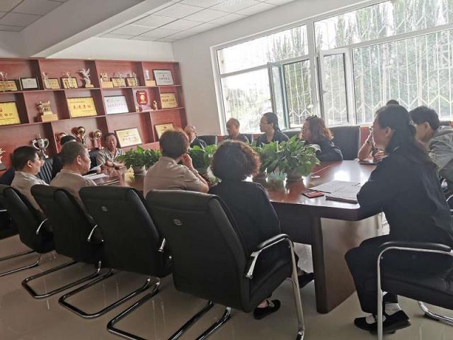 1579398286123458.jpg 眾一公司學(xué)習(xí)貫徹集團(tuán)公司“不忘初心、牢記使命”主題教育動(dòng)員大會(huì)及文件精神.jpg